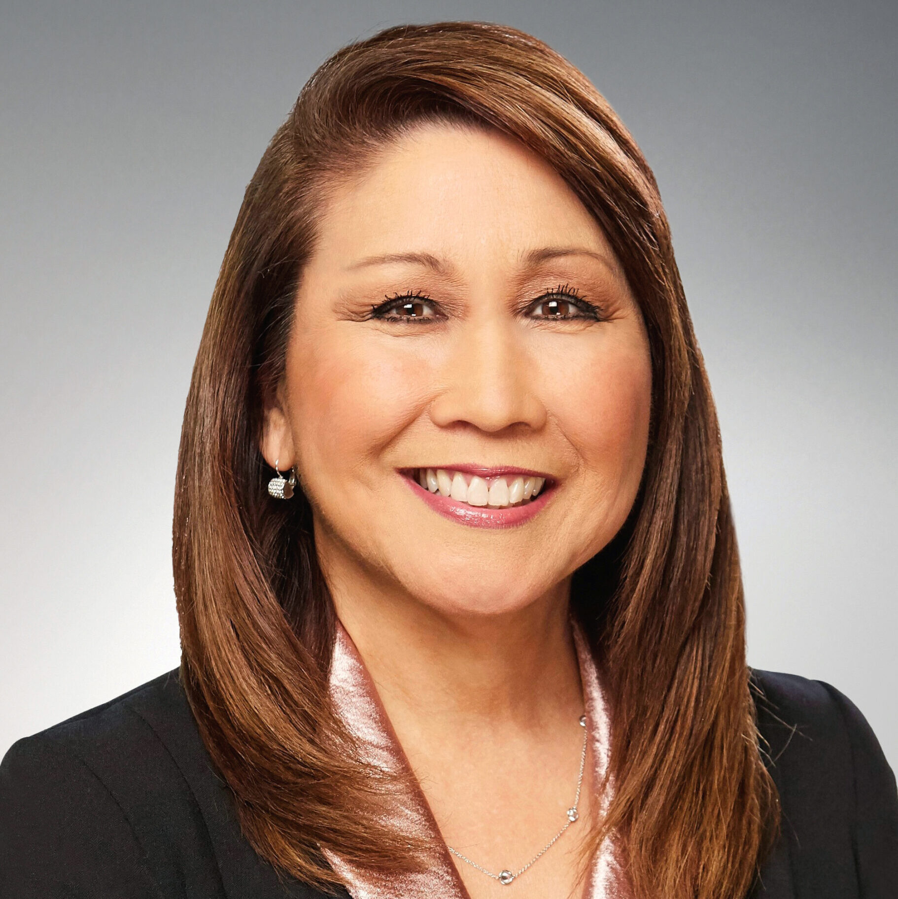 Karen_Ideno_Headshot_2939